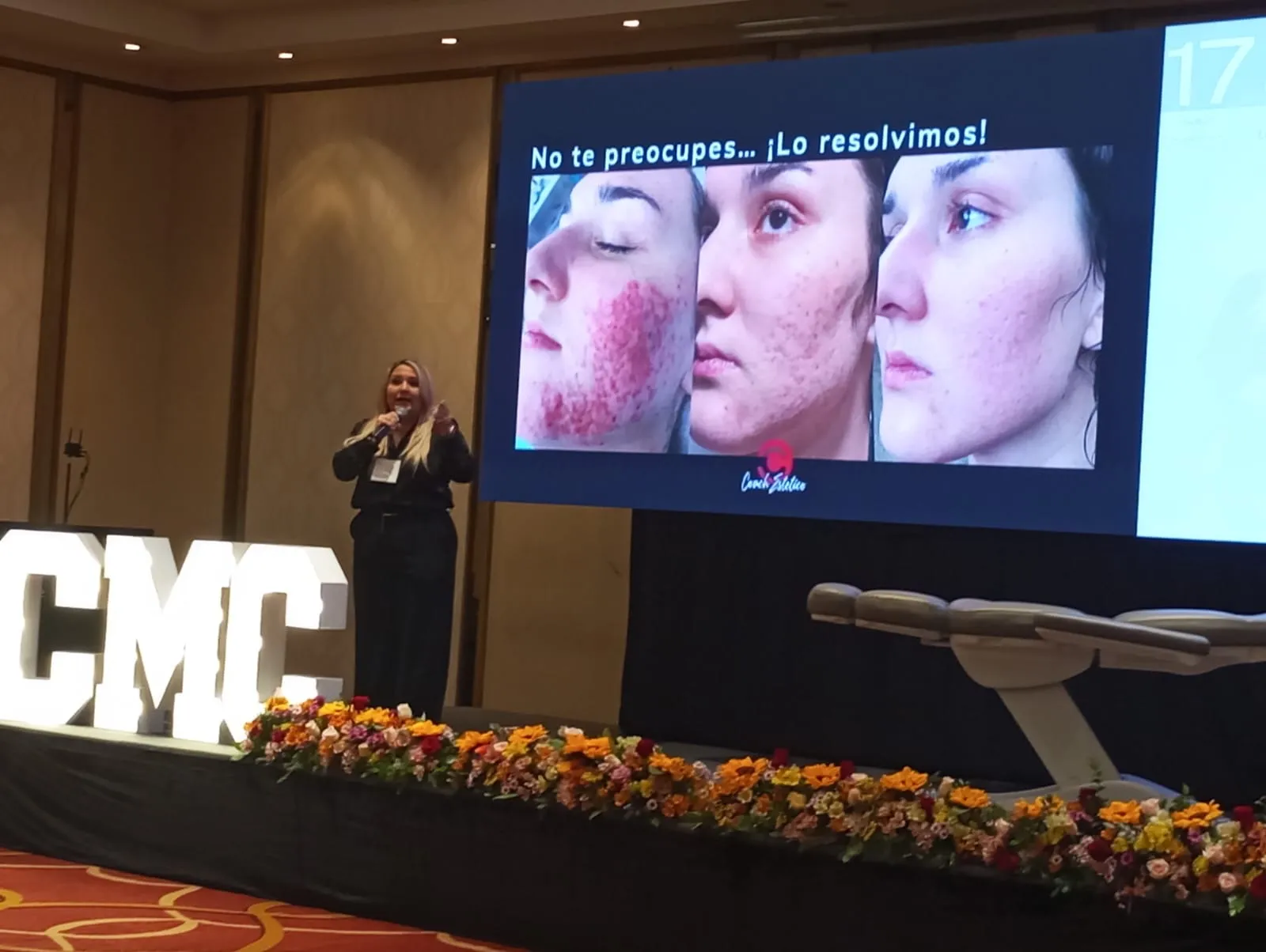 Dianela Draganov exponiendo casos en un congreso en Perú